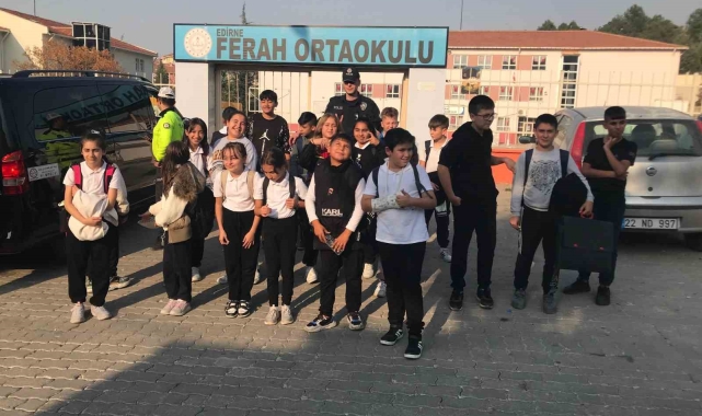 Edirne'de polis ekipleri okul çevrelerindeki denetimlerini sürdürüyor