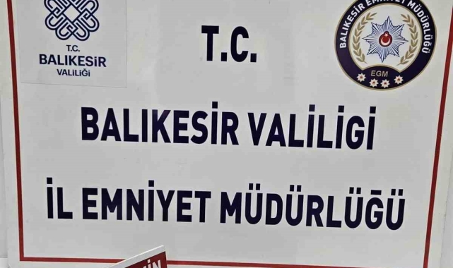 Edremit'te 1.45 gram metamfetamin ele geçirildi