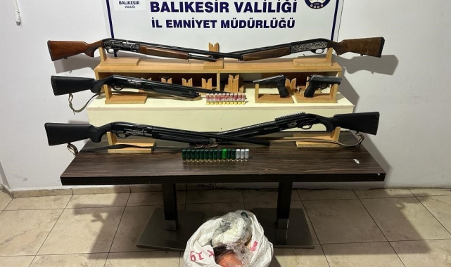 Edremit'te şafak operasyonunda 15 aranan şahıs yakalandı