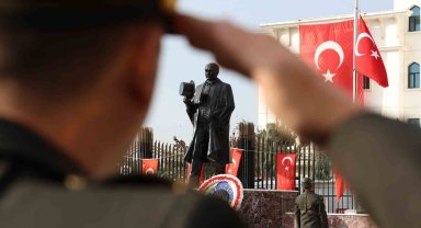 Elazığ'da Atatürk düzenlenen törenle anıldı
