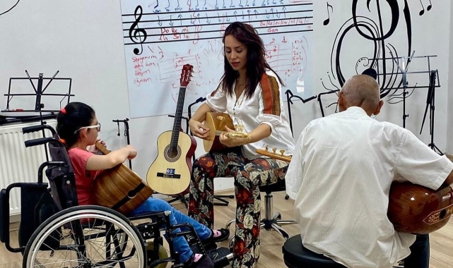 Elazığ&#039;da özel gereksinimli çocuklara müzik ve drama eğitimi