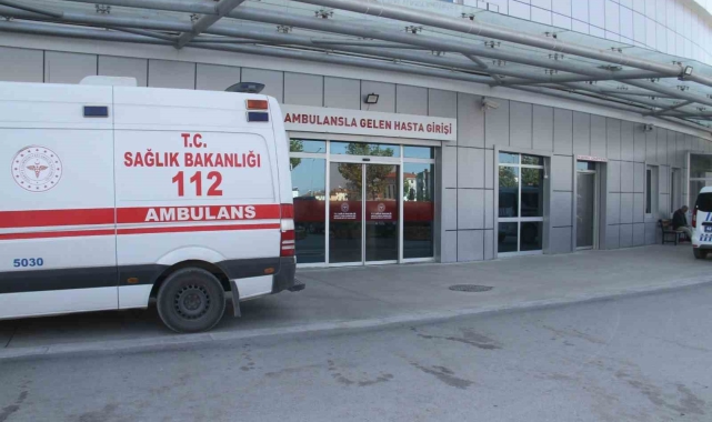 Elektrik akımına kapılan kişi çatından düştü