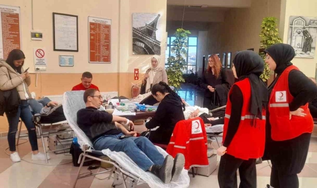 Emet MYO'da kan bağışı kampanyası