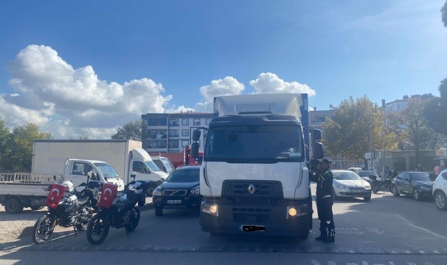 Emniyet ve Jandarma'dan yük taşıyan araçlara denetim