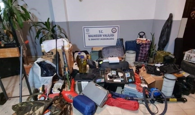 Erdek'te apartman sakini ortak depoyu soydu