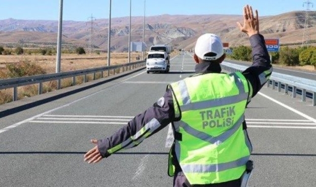 Erzurum'da bir haftada 2 bin 562 sürücüye ceza kesildi