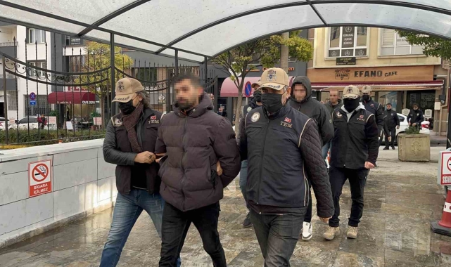 Eskişehir'de 5 kişi terör propagandası yapmaktan tutuklandı