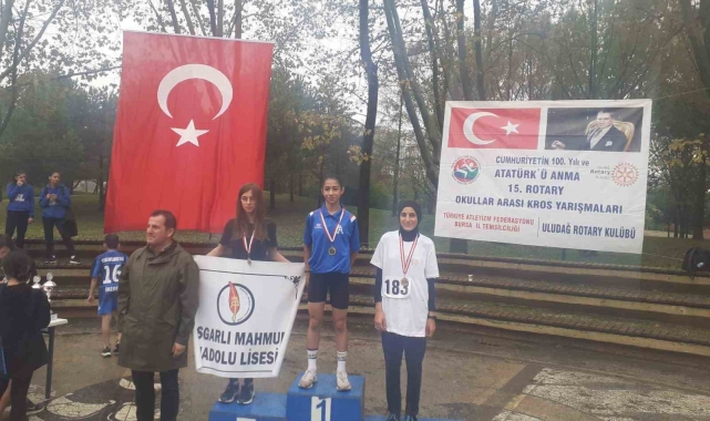 Eskişehirli atletizm sporcusu 'Kros' şampiyonu oldu