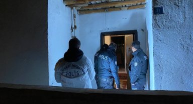 Eve ateş açtı, husumetlisinin annesini yaraladı