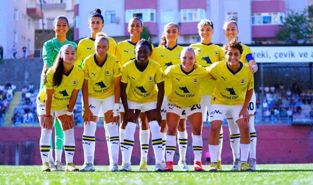 Fenerbahçe Petrol Ofisi kadın futbol takımı ilk kez Ülker Stadyumu'nda sahaya çıkıyor