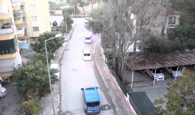 Fuhuş yalanıyla 14 ilde 18 kişiyi 1,5 milyon dolandırdılar