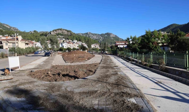 Futbol ve trambolin alanı olan park gençlerin yeni gözdesi olacak