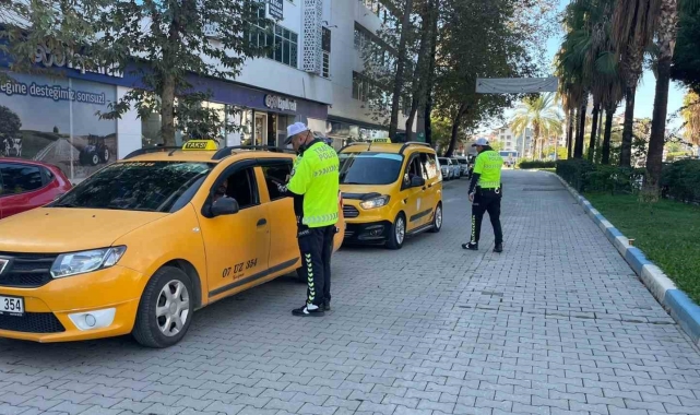 Gazipaşa'da taksiciler denetlendi