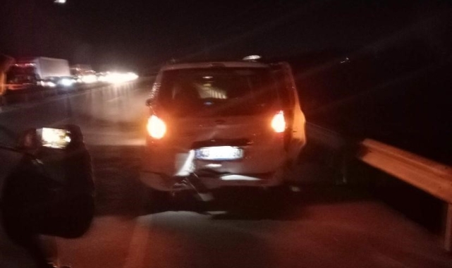 Gediz'de aynı yolda, aynı yerde 2 farklı kaza: 5 yaralı