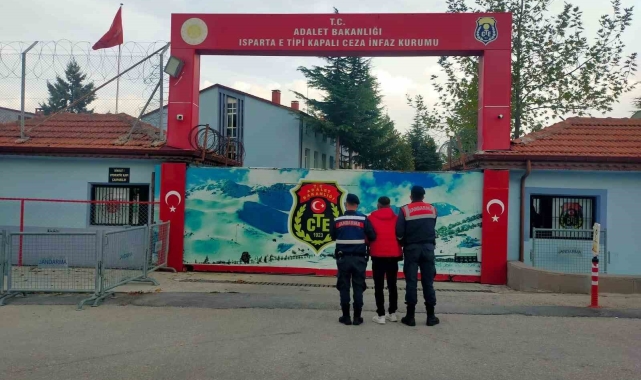 Göçmen kaçakçılığı operasyonunda 1'i DEAŞ şüphelisi toplam 8 kişi yakalandı