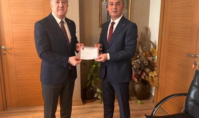 Gölbaşı Belediye Başkanı Şimşek, mahalli idareler seçimi aday adaylığı başvurusunu yaptı