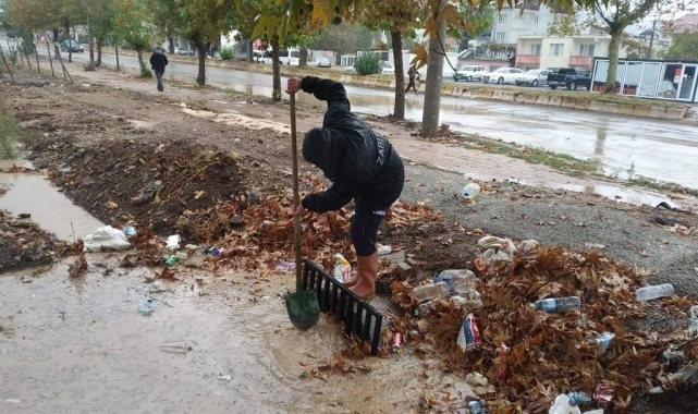 Gölbaşı'nda mazgallar temizleniyor