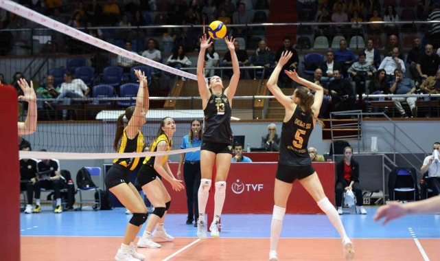 Göztepe Voleybol'dan üç maçlık galibiyet serisi