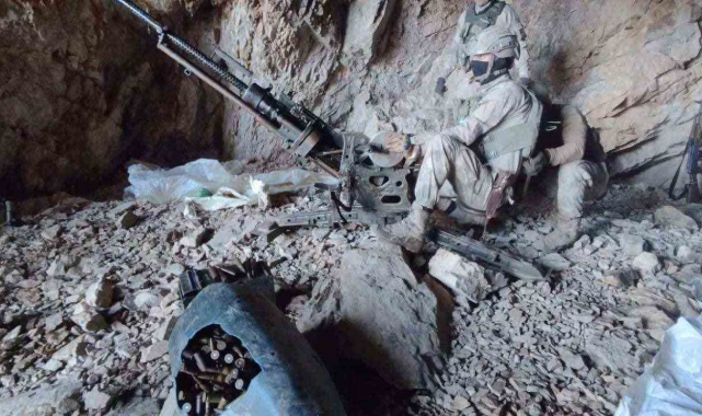 Hakkari'de çok sayıda silah ve mühimmat ele geçirildi