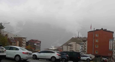 Hakkari'de yağmur yüksek kesimlerde kar etkili oluyor