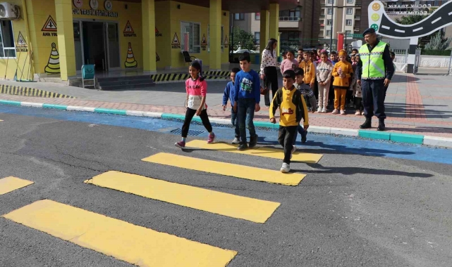 Haliliye'de çocuk trafik eğitim parkı ile bilinçli nesil yetişiyor