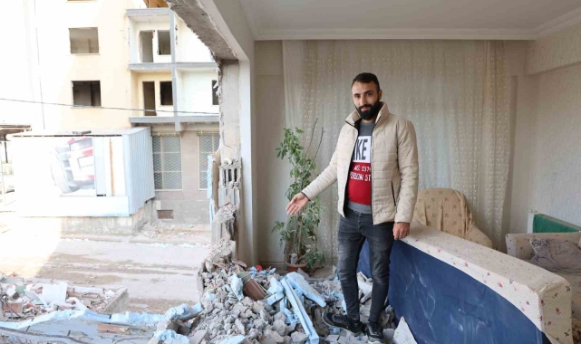 Hasarlı binayı yıkarken sağlam binanın duvarlarını da yıktılar