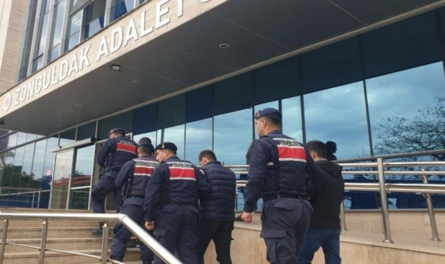 Hırsızlık şüphelileri jandarmaya yakalandı