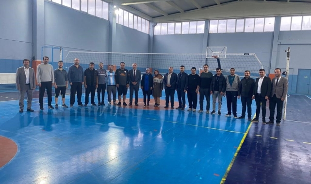 Hisarcık'ta Öğretmenler Günü voleybol turnuvası