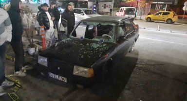 Husumetli oldukları şahsın aracının lastiklerini kesip, havaya ateş açarak kaçtılar