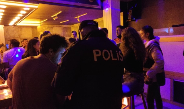 Husumetlilerini silahlarla sokaklarda aramışlar