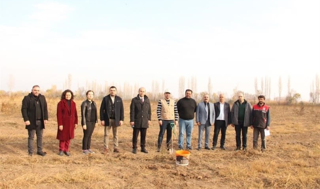 Iğdır'da çiftçiler aşırı gübrelemeye karşı uyarıldı