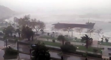 İkiye bölünen geminin tek parça halindeki son görüntüleri ortaya çıktı