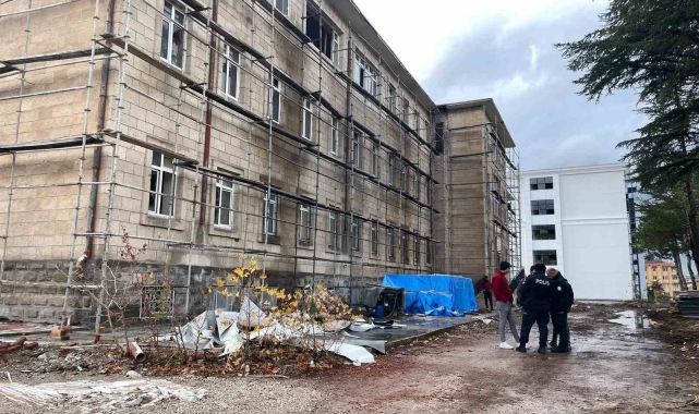 Isparta'da inşaat işçisi elektrik akımına kapıldı