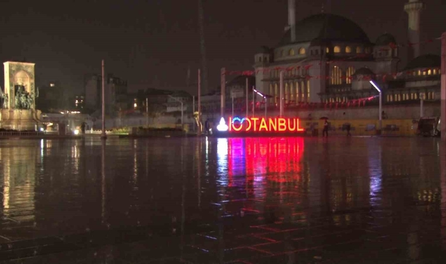 İstanbul&#039;da beklenen yağış başladı