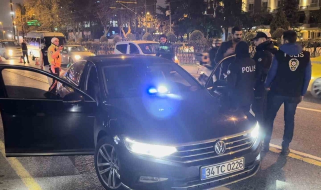 İstanbul'da çakar kullanan sürücüye 4 bin 64 TL ceza