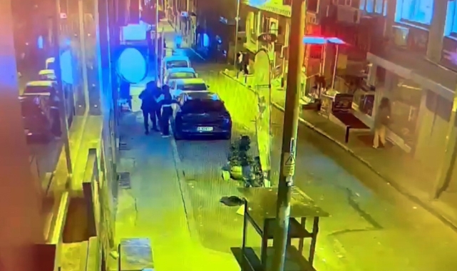İstanbul'da eski eş dehşeti kamerada: Çocuğunun yanında kaçırmaya çalıştı
