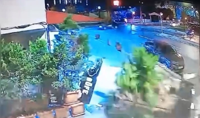 İstanbul'da feci kaza kamerada: Ortalık savaş alanına döndü