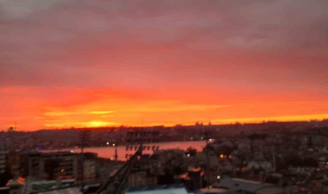 İstanbul'da gün batımı manzarası