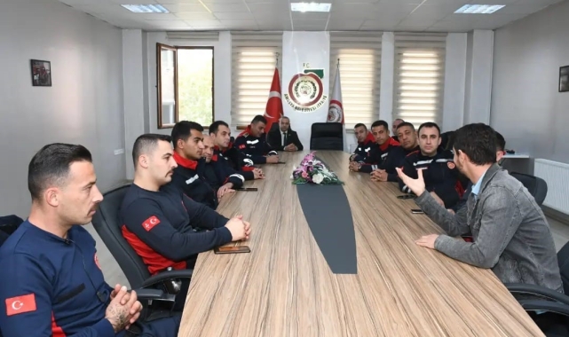 İtfaiyecilere hayvan kurtarma eğitimi verildi