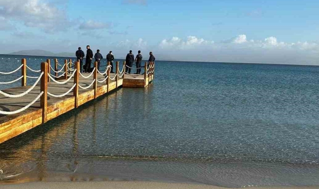 İzmir'de denizde kaybolan şahsı arama çalışmaları sürüyor