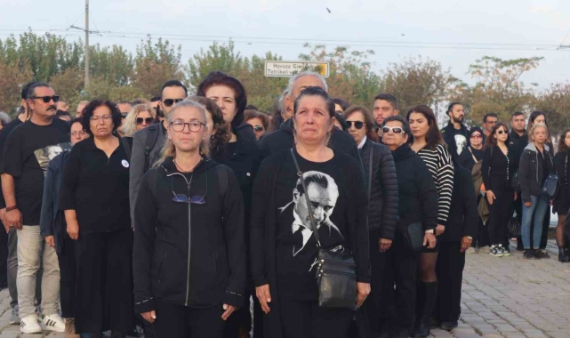 İzmir'de hayat durdu: "7'den 77'ye izindeyiz" koreografisi