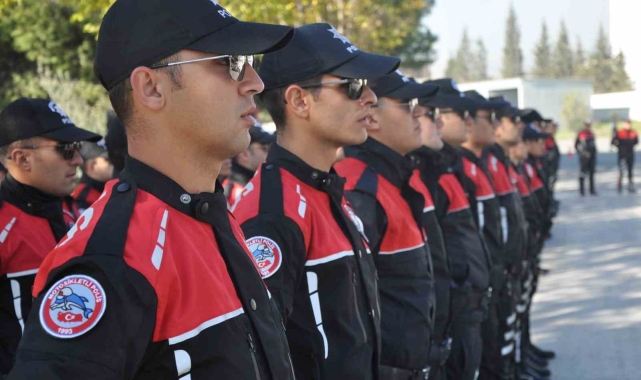 İzmir'de yunuslar ve güven timleri, suçluları tek tek yakaladı