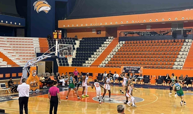 İzmitli sporcular sahadan galip ayrıldı