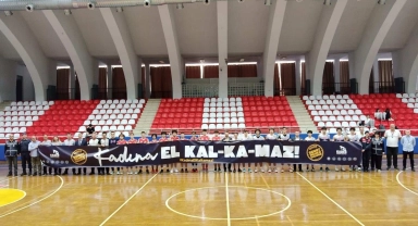 Jandarma basketbol müsabakasında "Kadına El Kalkamaz" dedi