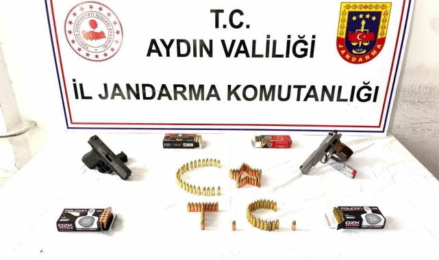 Jandarma ekipleri şüphesinde haklı çıktı, ruhsatsız tabanca ele geçirildi
