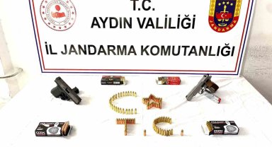 Jandarma ekipleri şüphesinde haklı çıktı, ruhsatsız tabanca ele geçirildi
