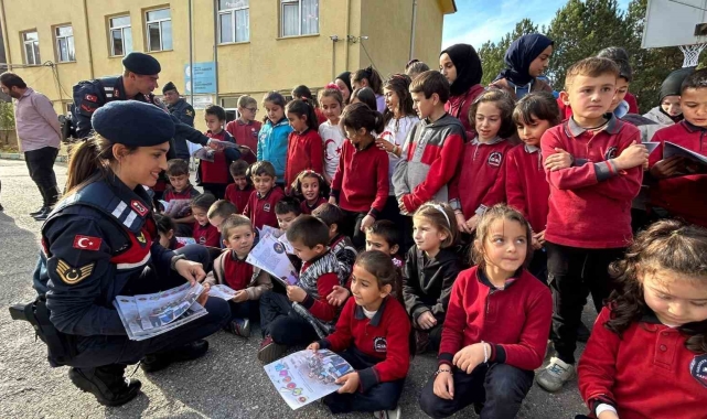 Jandarma ekiplerinden öğrencilere kişisel güvenlik eğitimi