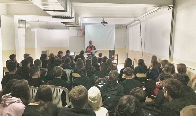 Jandarma ekiplerinden siber suçlarla mücadele eğitimi