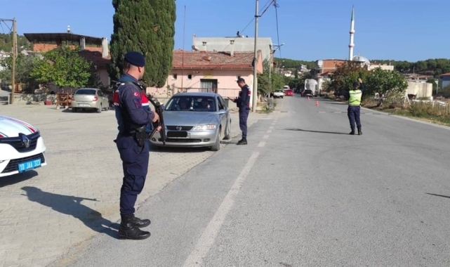 Jandarmadan 'Huzur' operasyonu; 18 aranan şahsı yakaladı
