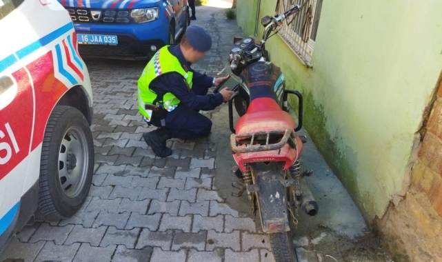 Jandarmadan tescilsiz ve çalıntı motosiklet uygulaması